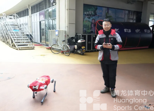 黄龙发生暖心一幕:网约车司机、快递员、外卖员……都来了(图2) 黄龙发生暖心一幕:网约车司机、快递员、外卖员……都来了(图2)