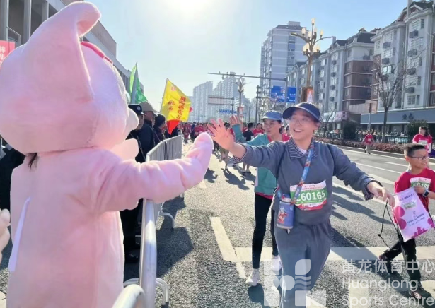 上万人涌动美丽奉化,又是满屏的桃红!(图3) 上万人涌动美丽奉化,又是满屏的桃红!(图3)
