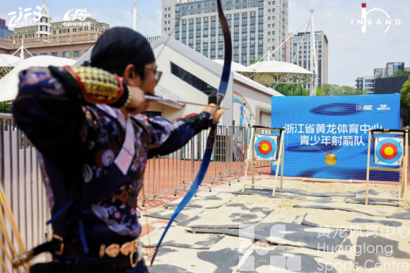 最in是黄龙丨来黄龙不游泳,T台走秀的徐嘉余、费立纬有多帅!!!(图8) 最in是黄龙丨来黄龙不游泳,T台走秀的徐嘉余、费立纬有多帅!!!(图8)