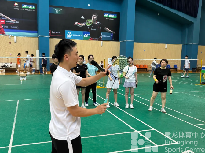 金牌大讲堂干货满满，跟着国青队教练学羽毛球技巧(图2)