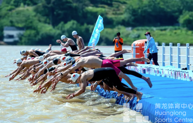 全国马拉松游泳冠军赛衢州举行,柳雅欣成功卫冕(图2) 全国马拉松游泳冠军赛衢州举行,柳雅欣成功卫冕(图2)