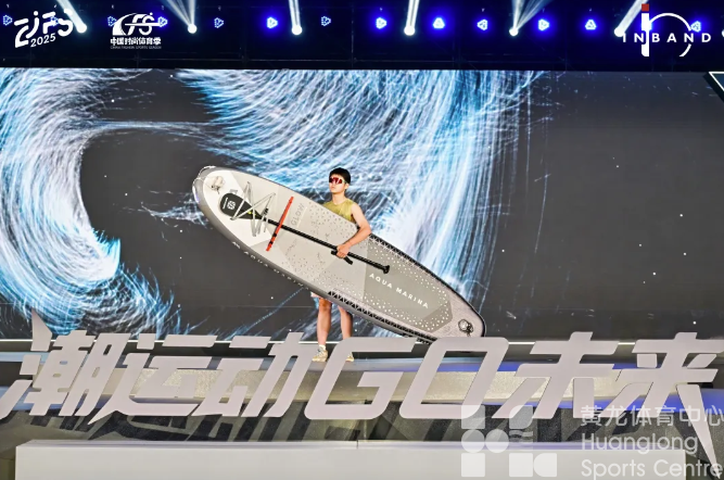  潮流装备登台亮相！3天接待10万+消费者，销售额800万元！(图2)