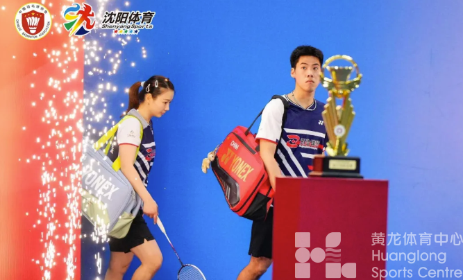 全国羽毛球团体冠军赛 | 登顶！浙江羽军用年轻牌打赢冠军局(图2)