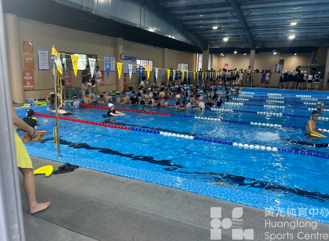 在金华汽车南站“发车棚”内挥拍，19.9元就能畅打一下午(图3)