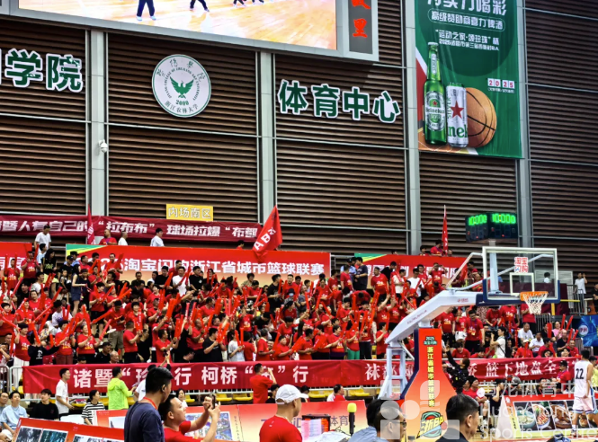 “浙BA”揭幕战开打!诸暨“征服”柯桥(图3) “浙BA”揭幕战开打!诸暨“征服”柯桥(图3)