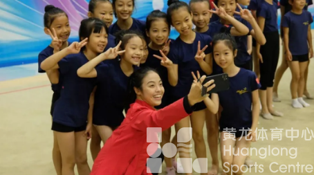 2025黄龙体育课，冠军免费手把手教！——艺术体操公益培训课来啦(图1)