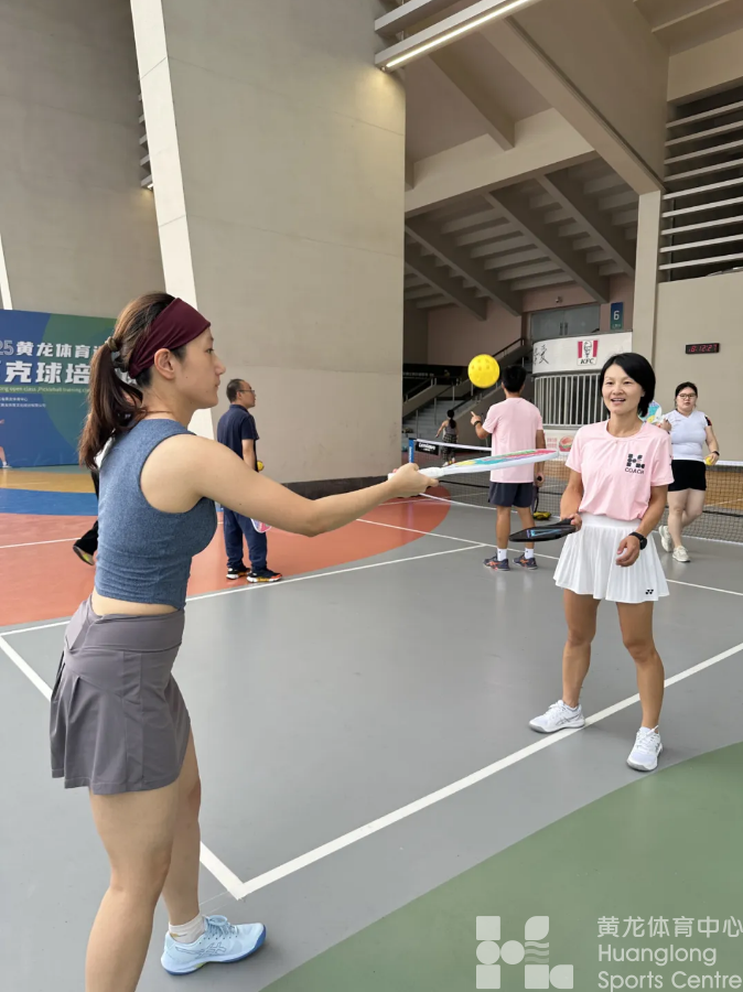 体坛报——黄龙公开课上新!“三球混血”首次出现,就被抢光(图2) 体坛报——黄龙公开课上新!“三球混血”首次出现,就被抢光(图2)