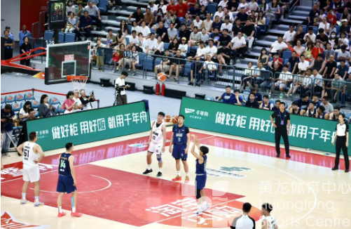 “浙BA”城市争霸赛揭幕,杭州队主场开门红!姚明、吴前现场助力(图2) “浙BA”城市争霸赛揭幕,杭州队主场开门红!姚明、吴前现场助力(图2)