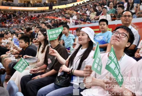 “浙BA”城市争霸赛揭幕,杭州队主场开门红!姚明、吴前现场助力(图4) “浙BA”城市争霸赛揭幕,杭州队主场开门红!姚明、吴前现场助力(图4)