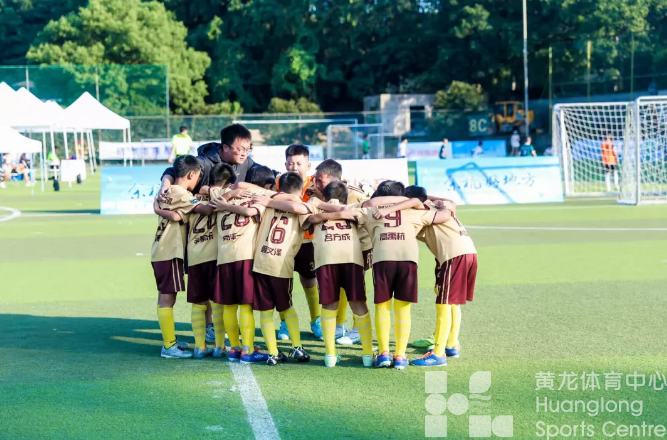 足球高质量发展㉘ | 杭州临平崇贤一小打造“蔓延足球”体系,每位学生入学时,都会收到学校送的足球(图5) 足球高质量发展㉘ | 杭州临平崇贤一小打造“蔓延足球”体系,每位学生入学时,都会收到学校送的足球(图5)
