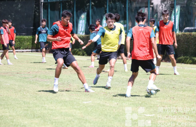 全运会 | 积极备战,浙江U20男足小将勇闯夏训关(图2) 全运会 | 积极备战,浙江U20男足小将勇闯夏训关(图2)