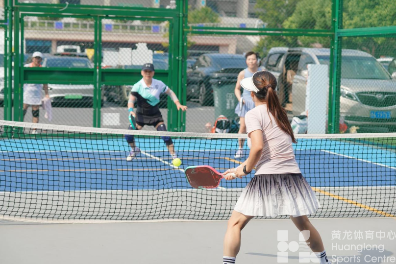 跟天气一样热!2025黄龙公开赛匹克球赛吸引众多爱好者(图1) 跟天气一样热!2025黄龙公开赛匹克球赛吸引众多爱好者(图1)