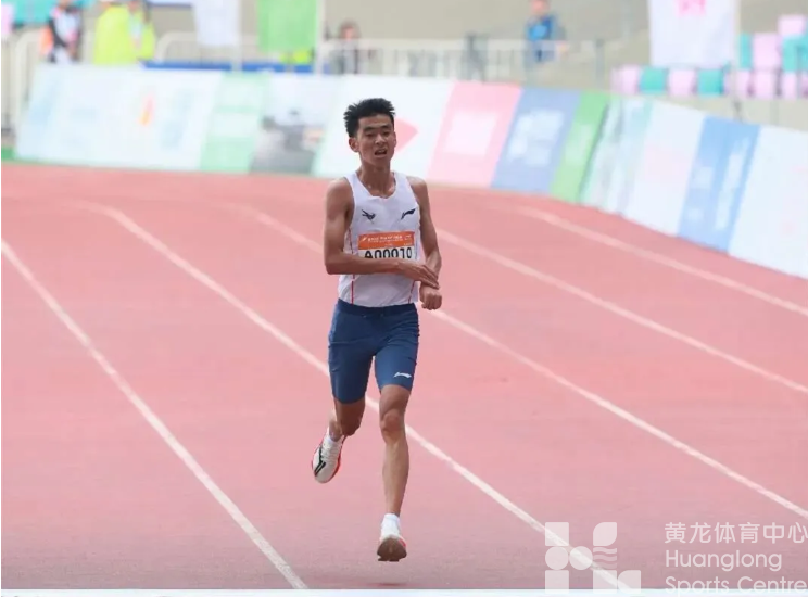 这场马拉松,不止有风景,还有祝福——2025杭州马拉松温情收官(图9) 这场马拉松,不止有风景,还有祝福——2025杭州马拉松温情收官(图9)