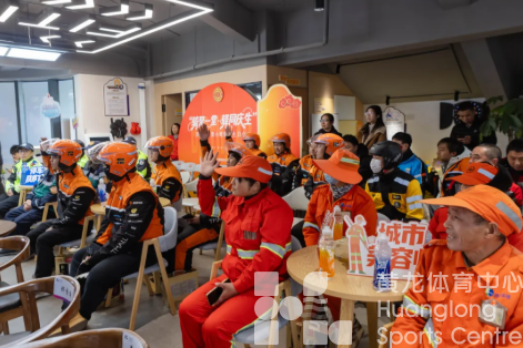 黄龙爱心驿站开张啦！夜间户外工作者们记得常来坐坐！(图1)