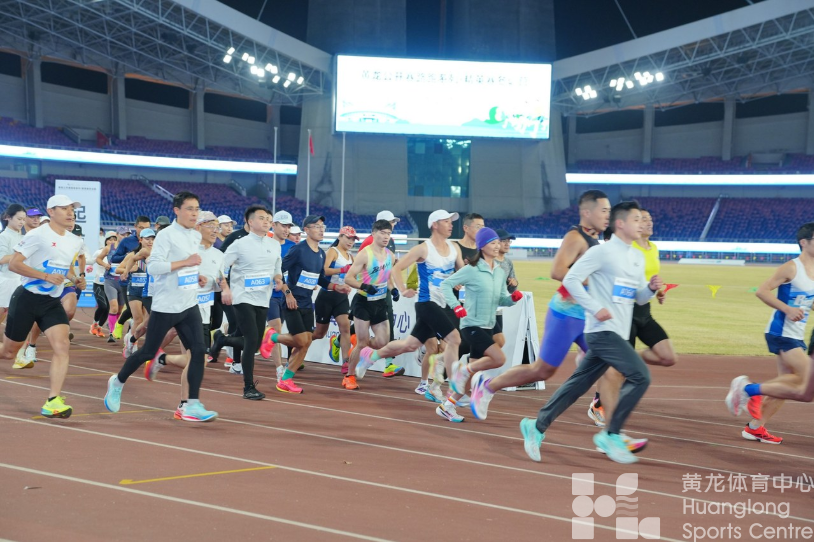 潮新闻——奚枭横来了！全国冠军在黄龙教我跑步(图1)