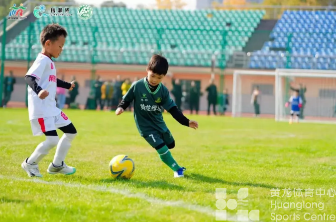 萌鹰展翅，钱潮逐梦——黄龙绿鹰1819精英队勇夺2025杭州市“钱潮杯”U7组冠军！(图3)