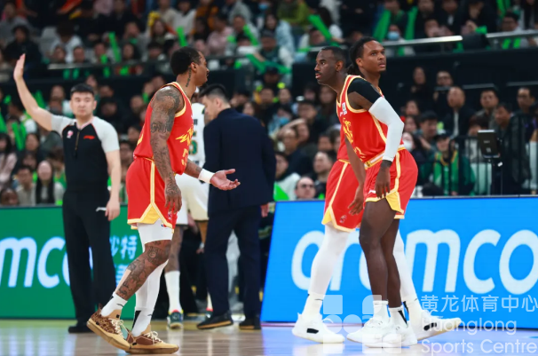 狮啸黄龙丨圣诞夜复仇战！广厦主场四连胜！！!(图2)