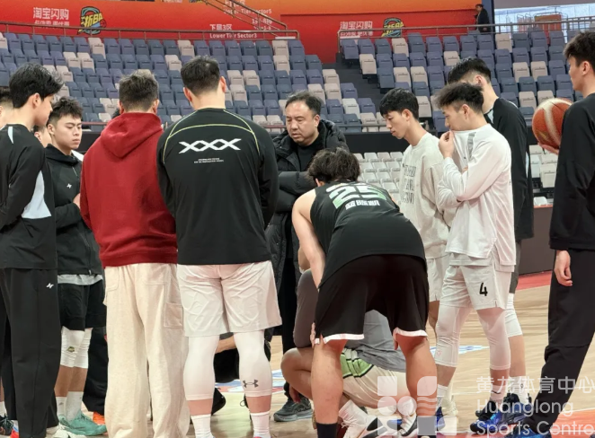 体坛报——浙BA总决赛 | 杭州队、丽水队在黄龙体育中心“踩场”，教练球员展望G3；附两队取胜关键分析(图3)
