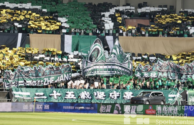 中国蓝新闻——王钰栋破门！浙江绿城队主场1比1战平上海申花(图2)